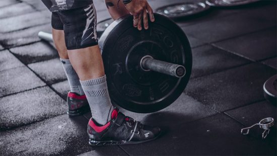 the best deadlift shoes featured image.